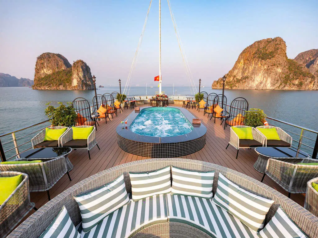 Du Thuyền Aurora Hạ Long Cruises - hình 1