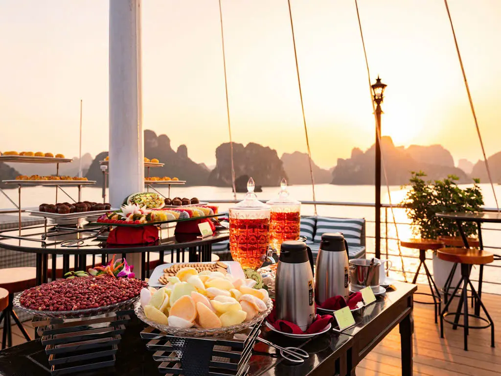 Du Thuyền Aurora Hạ Long Cruises - ảnh chi tiết 5