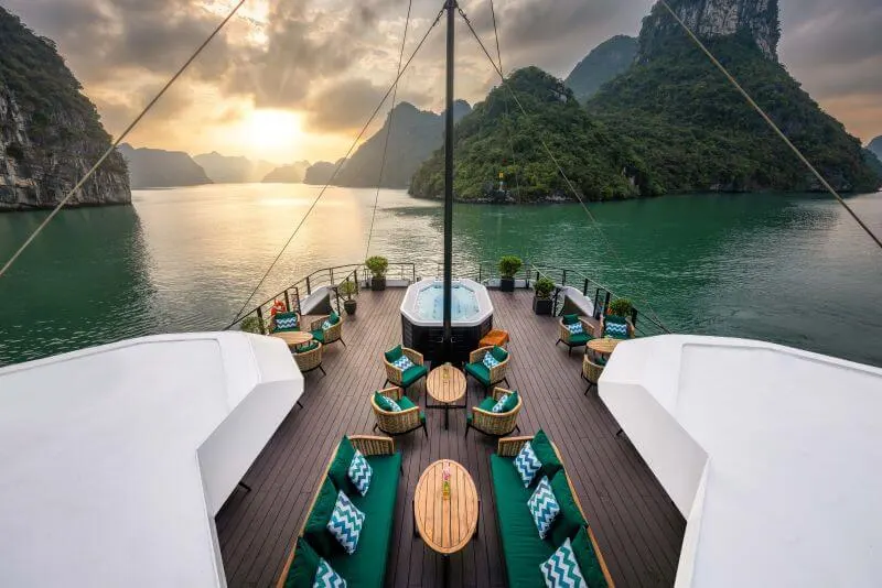 Du thuyền Catamaran Lan Hạ thăm Vịnh Lan Hạ trong ngày - ảnh chi tiết 7