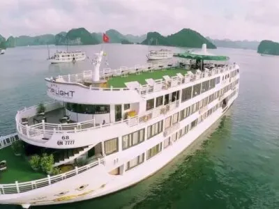 Du thuyền ngủ đêm Starlight Hạ Long