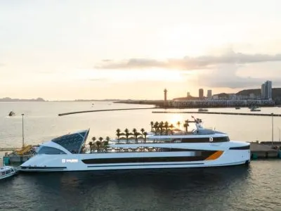 Tour Du thuyền Dolphin Hạ Long với lịch trình đi trong ngày