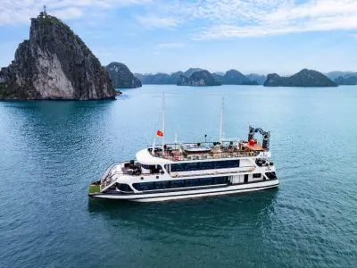 Du thuyền Alina Hạ Long với lịch trình trong ngày
