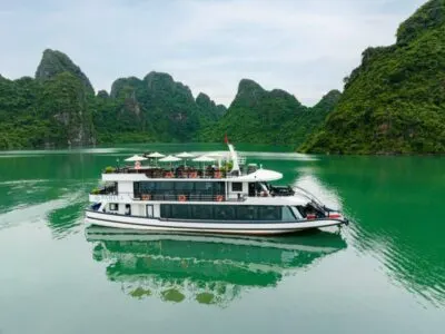 Du thuyền Pamela cruise - Hành trình tham quan Vịnh trong ngày