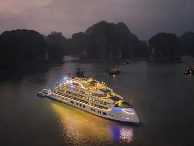 Du thuyền ngủ đêm Lan Hạ - Tulip Cruise