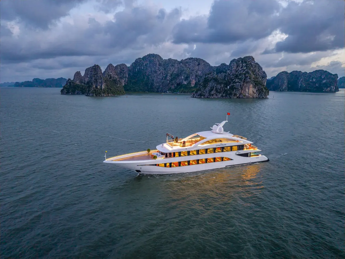 TOP 10 DU THUYỀN HẠ LONG ĐẸP VÀ HIỆN ĐẠI - ảnh chi tiết 5