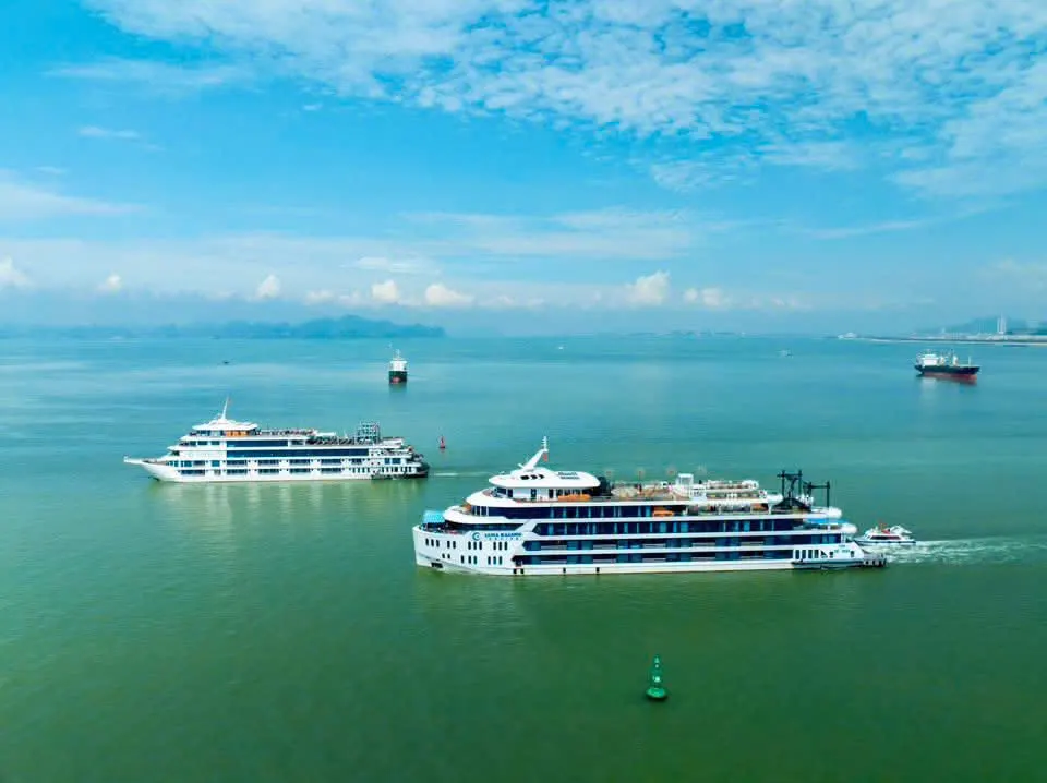 Du thuyền Luna Cruise Hạ Long trong ngày - hình 1