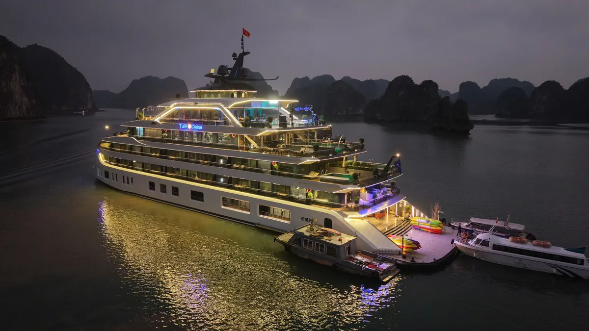 Du thuyền ngủ đêm Lan Hạ - Tulip Cruise - ảnh chi tiết 4