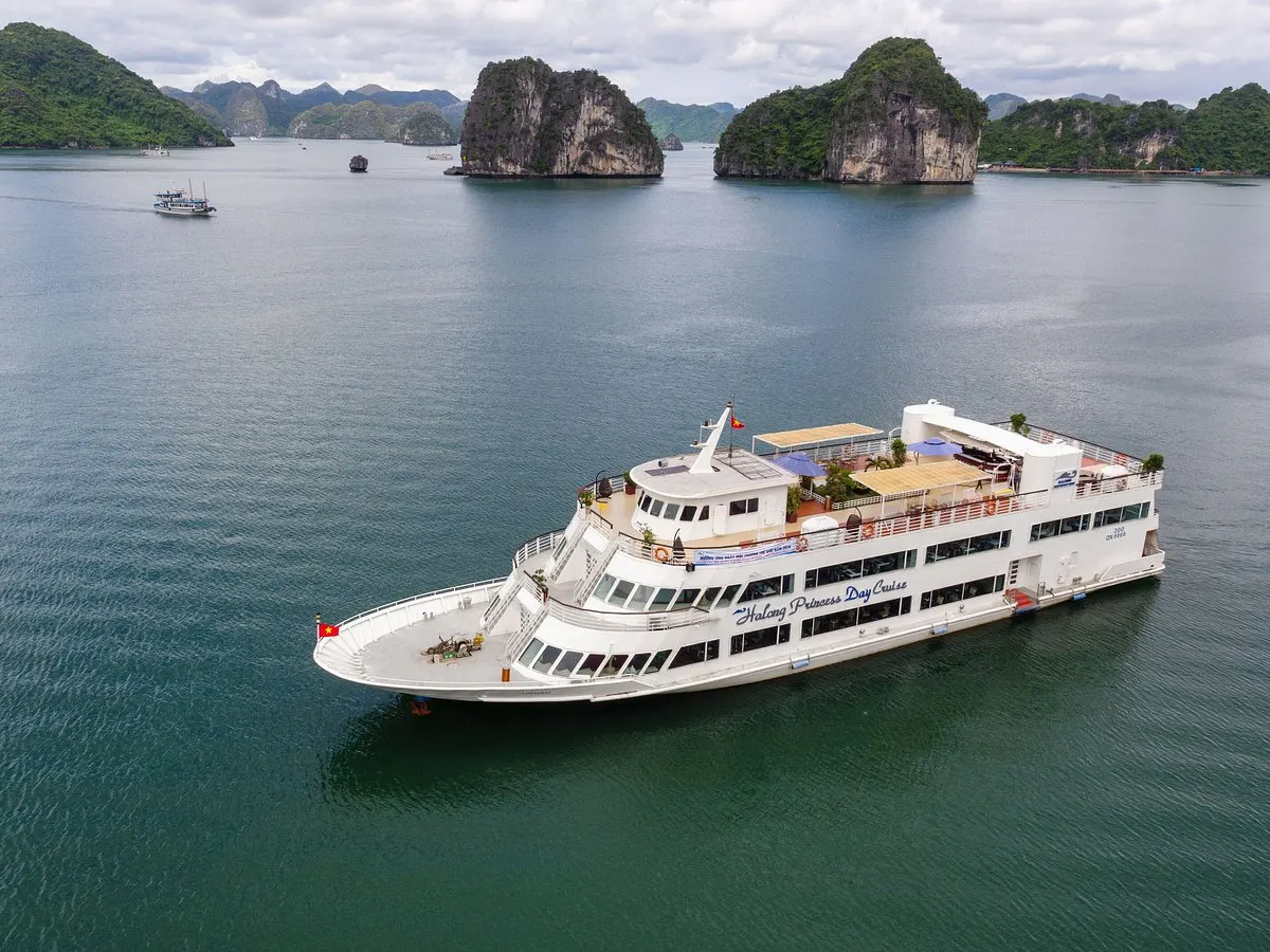 Du thuyền Princess Hạ Long Bay - Lịch trình tour trong ngày - hình 1
