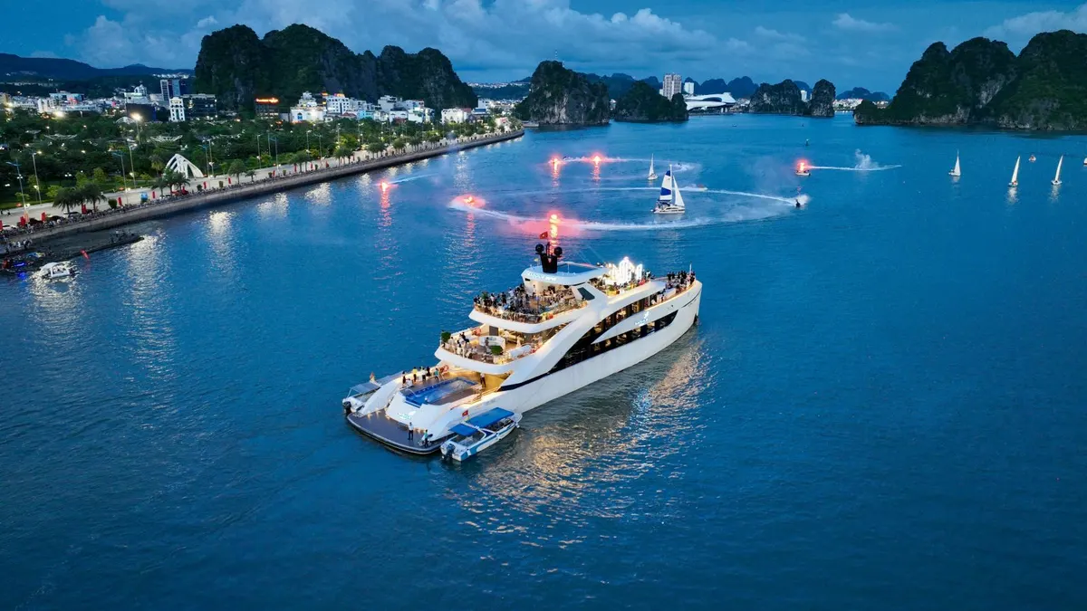 Du thuyền Saquila thăm Vịnh Hạ Long trong ngày - ảnh chi tiết 2