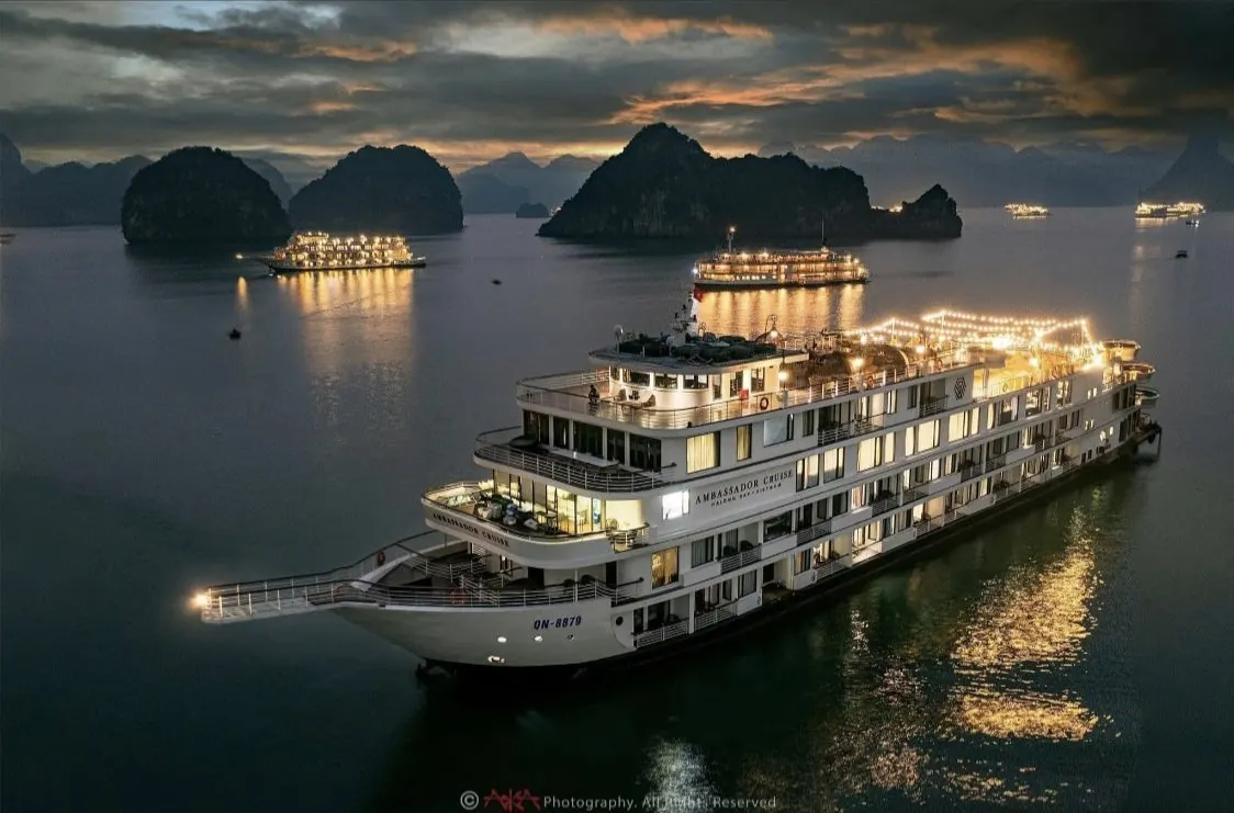 Thuê du thuyền Ambassador riêng – Hội nghị trên Vịnh - hình 1