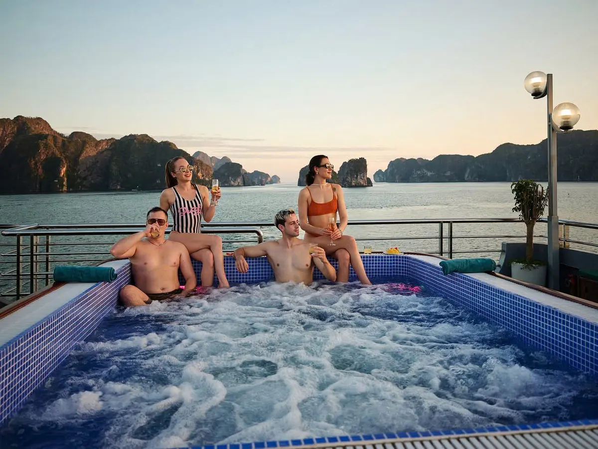 Tour Du thuyền tham quan Vịnh Hạ Long - ảnh chi tiết 4