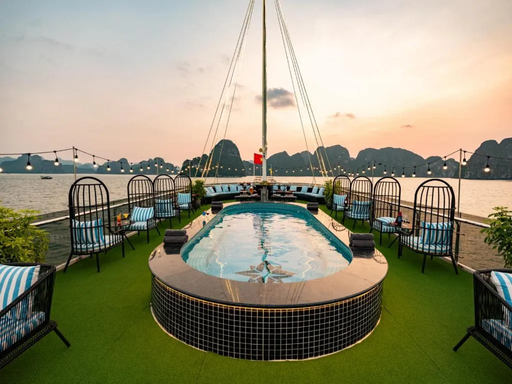 Tour tham quan Vịnh trong ngày trên Du thuyền Maia Day Crusie Hạ Long - ảnh chi tiết 6
